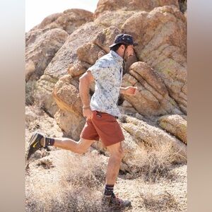 Kavu men’s shorts small 30 rust red orange belt utility outdoor climb casual